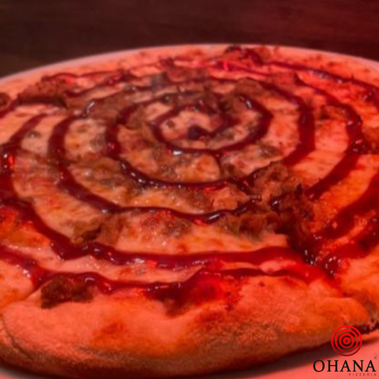 Ropa Vieja, salsa de tomate, mozzarella, cerdo deshilachado  (pulled pork)  ( fuera de cocción salsa bbq